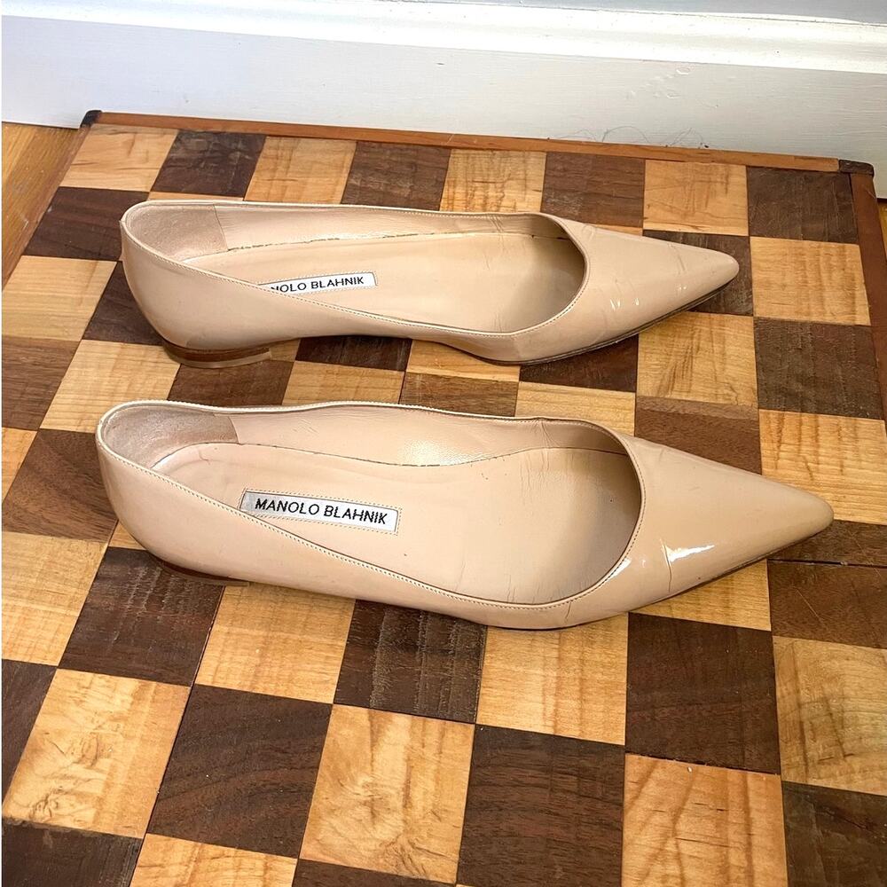 Manolo Blahnik BB Flats Nude Patent Leather Pointed Toe Classic Preppy size 36.5 - Picture 2 of 12